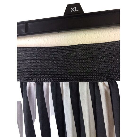 Vintag Lavish Woman's Striped Vertical Pleated Black and White Midi Skirt Size L - Picture 3 of 7